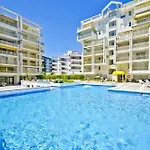 Uhc Novelty Family Complex Superior Appartement *